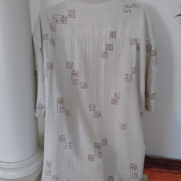 Men's QuikSilver Edition Comfort Fit Hawaiian Shirt, XL - Picture 4 of 4